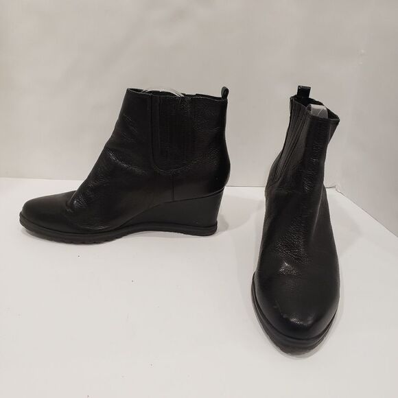 ELLEN TRACY Terence Black Pull on Ankle Wedge Boots - Picture 1 of 11
